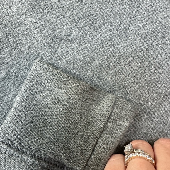 Brunette the Label Blonde crewneck - Picture 5 of 5